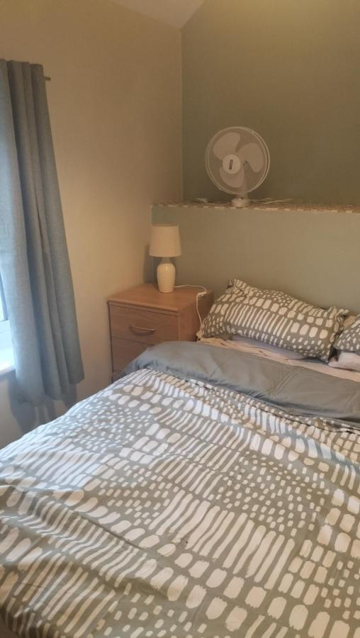 Accomadation Wrexham Zewnętrze zdjęcie