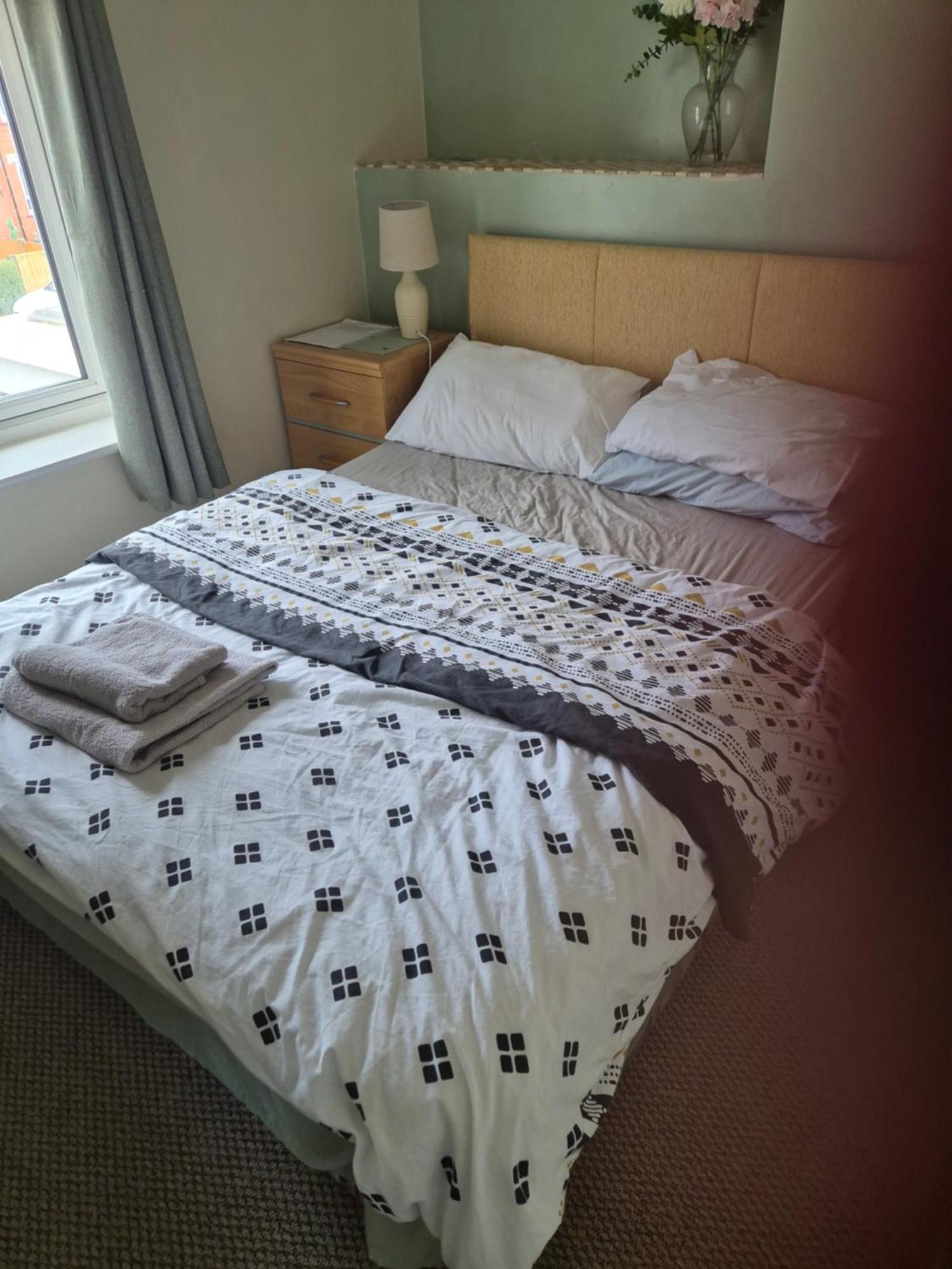 Accomadation Wrexham Zewnętrze zdjęcie