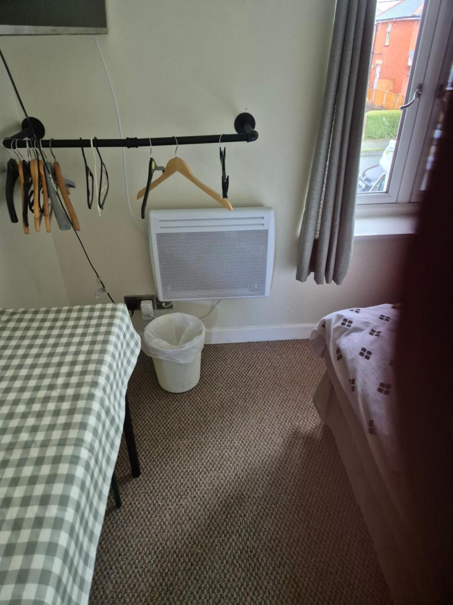 Accomadation Wrexham Zewnętrze zdjęcie