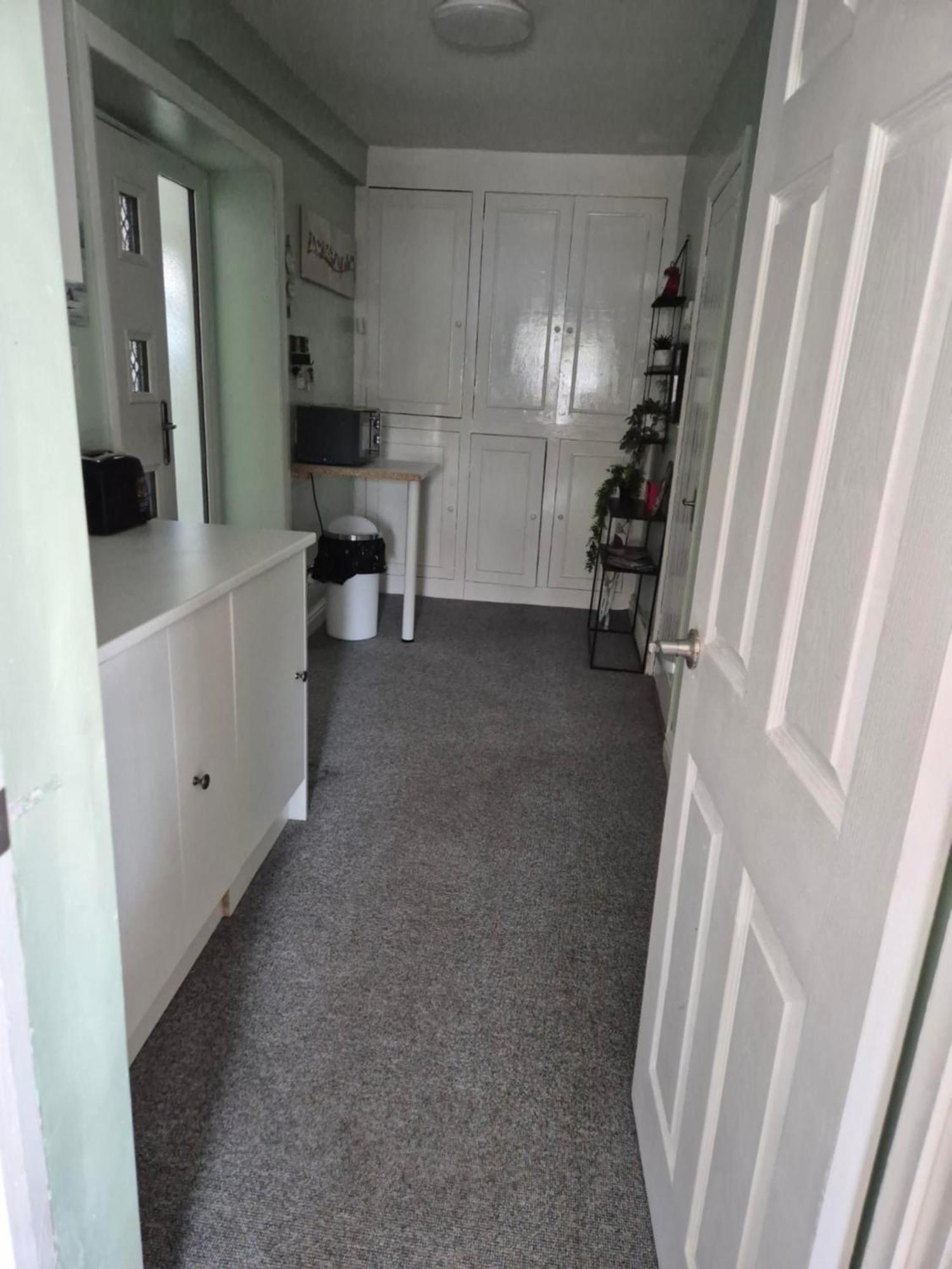 Accomadation Wrexham Zewnętrze zdjęcie