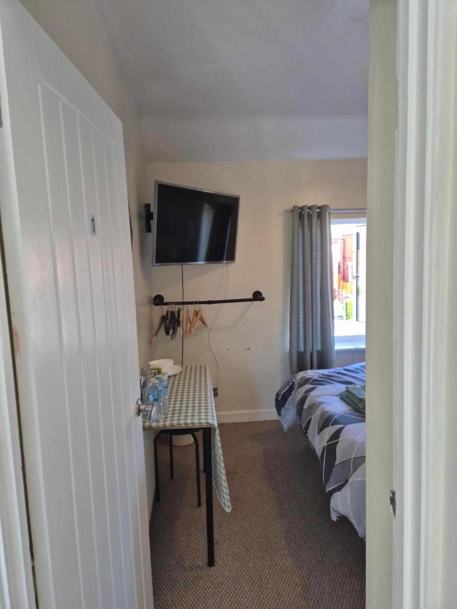 Accomadation Wrexham Zewnętrze zdjęcie