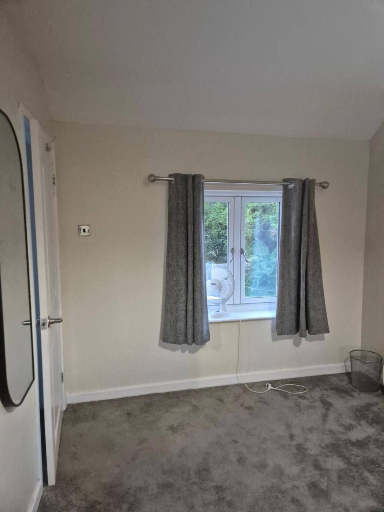 Accomadation Wrexham Zewnętrze zdjęcie