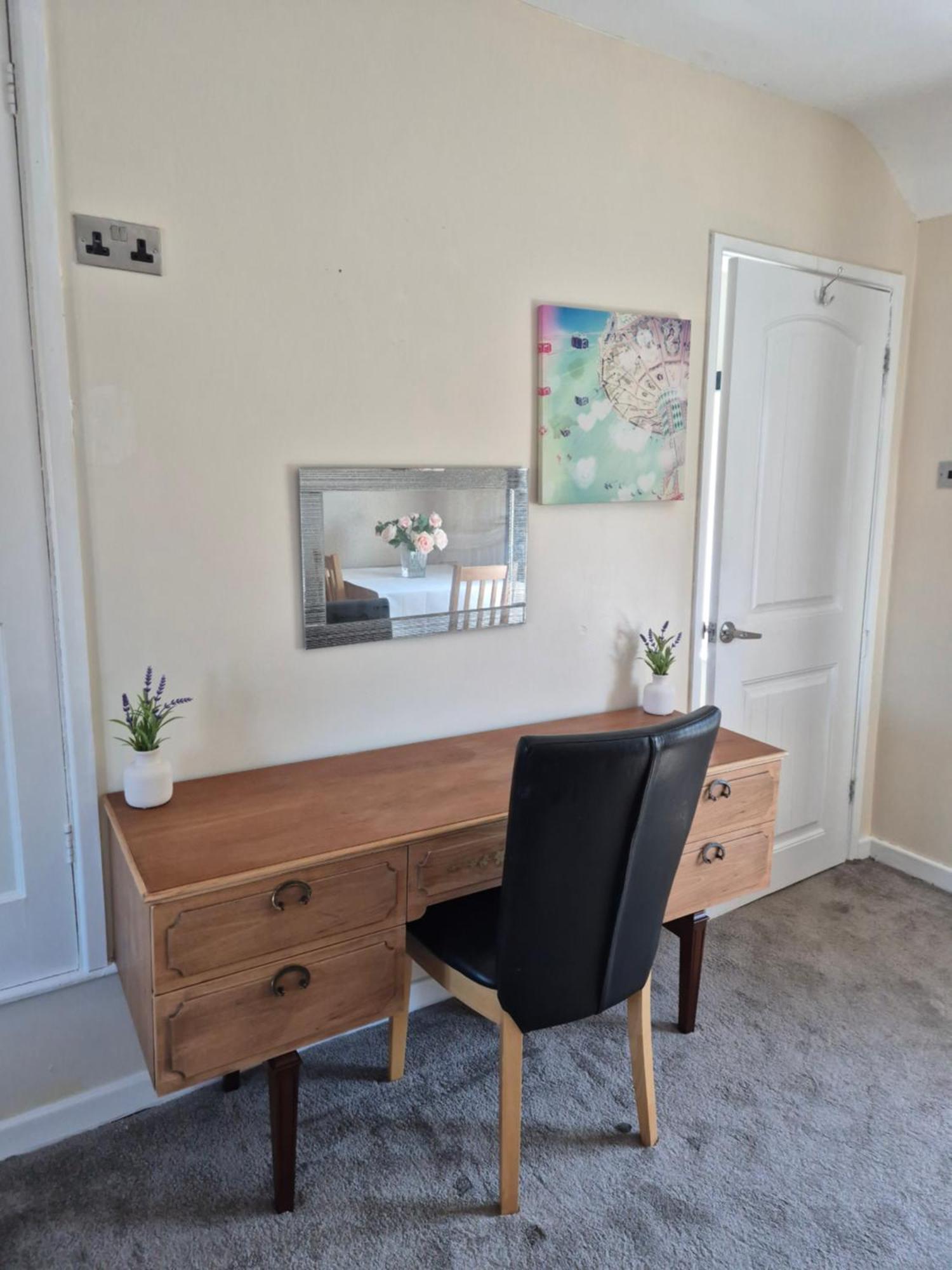 Accomadation Wrexham Zewnętrze zdjęcie